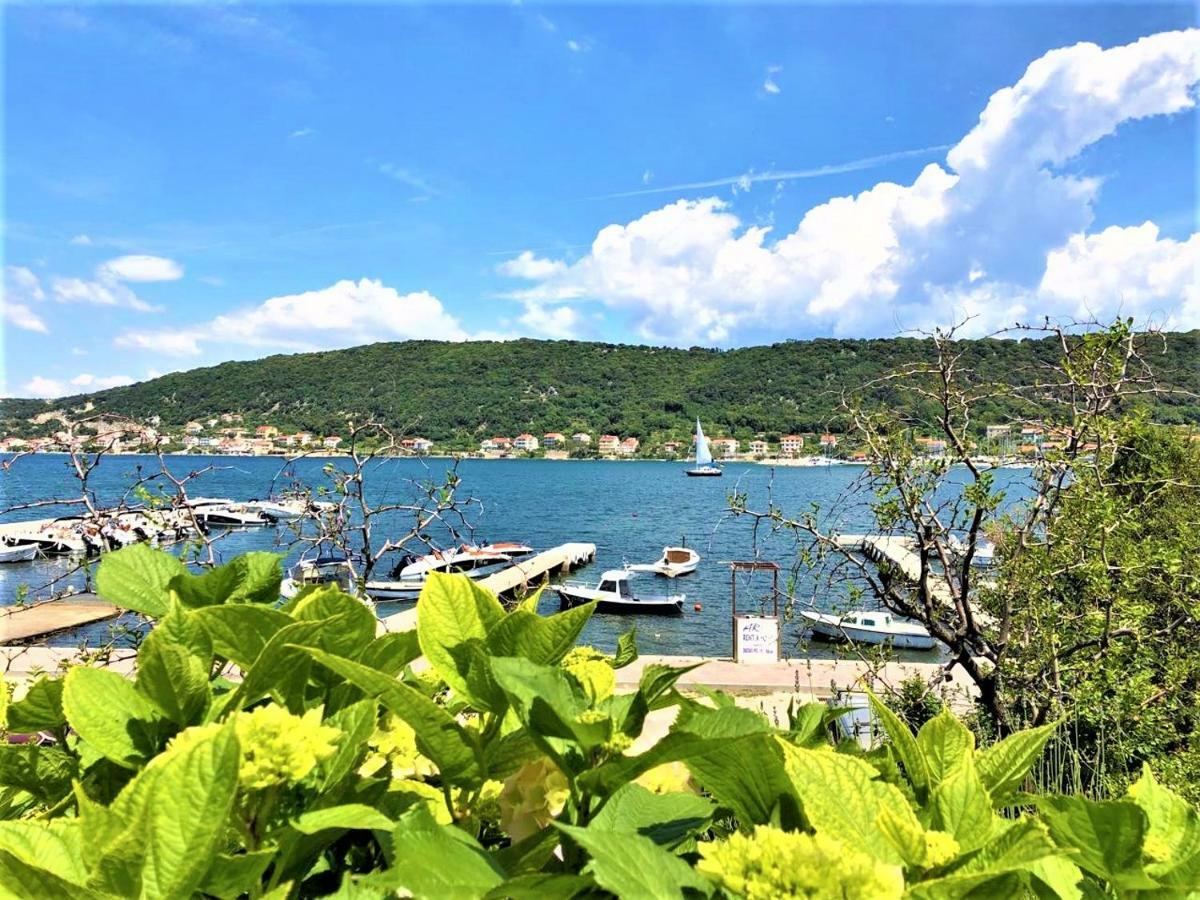 Apartments With Boat Mooring Marija Supetarska Draga Zewnętrze zdjęcie